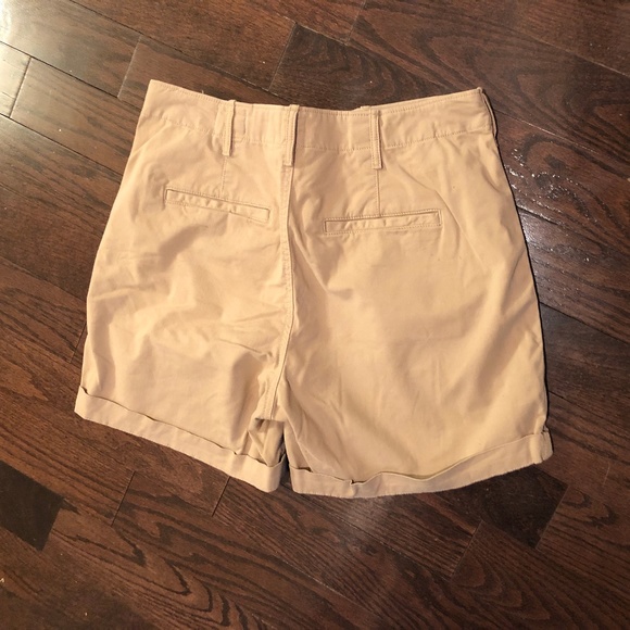 Gap Khaki Shorts Size 8 - Picture 2 of 2